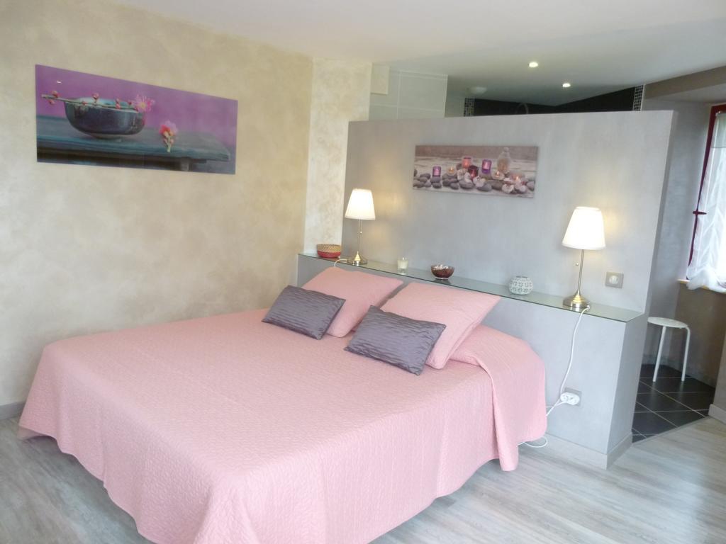 Au Mas De Gamet Bed & Breakfast Theminettes ภายนอก รูปภาพ