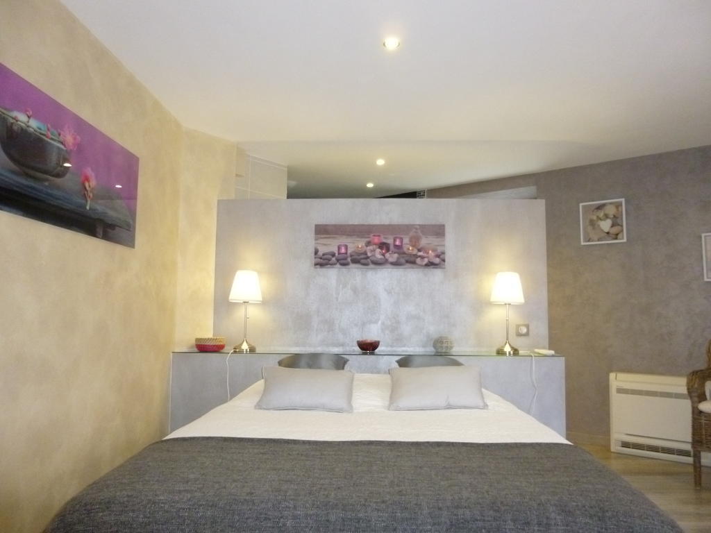 Au Mas De Gamet Bed & Breakfast Theminettes ห้อง รูปภาพ